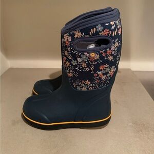 Bogs Kids Snow Boots - Size 3
